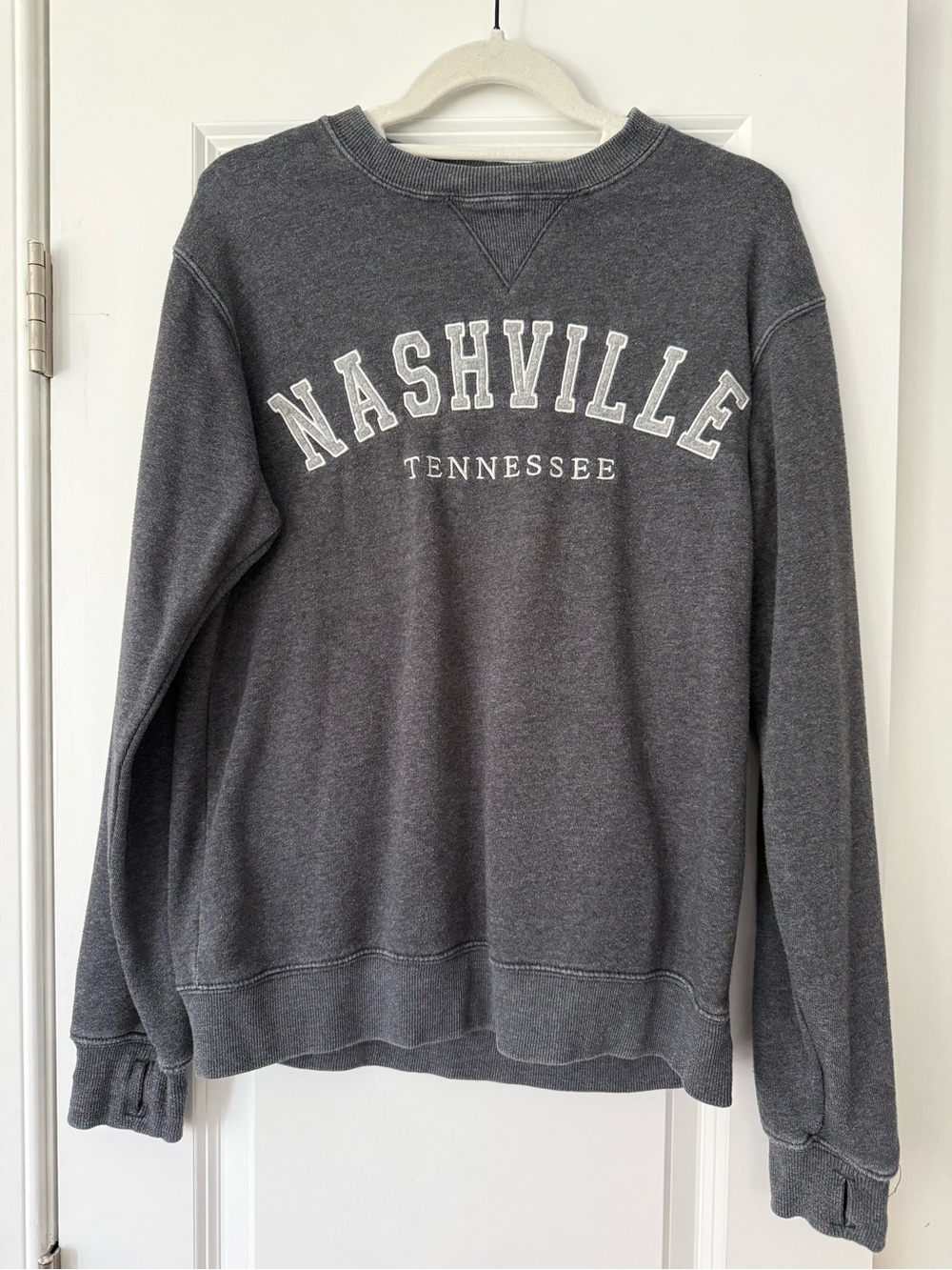 Nashville Tennessee Crewneck Sweatshirt - Charcoal Gray